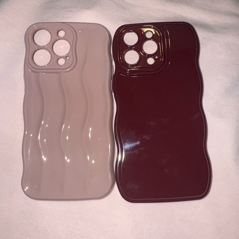 Wave Pattern Phone Case Set - Brown and Maroon